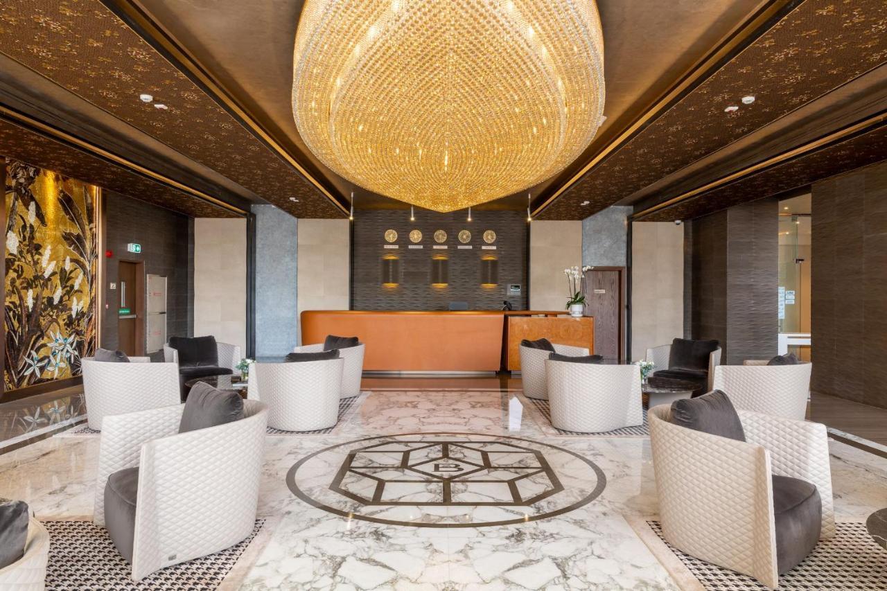 The Bentley Luxury Hotel & Suites 多哈 外观 照片